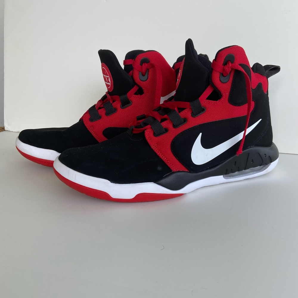 Men’s Nike Air Max High-Tops Sz 11.5 Black/Red